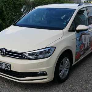 VW Touran mit höherem Einstieg